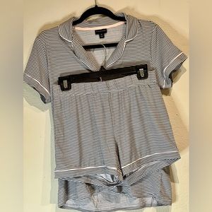 TAHARI PJ SET